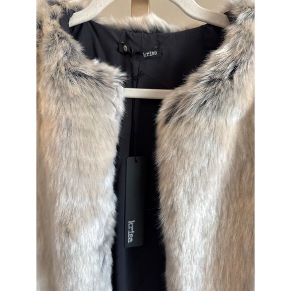 Kris’s Camila Faux Fur Jacket Glacial NWT Sold Out $398 - Picture 3 of 5